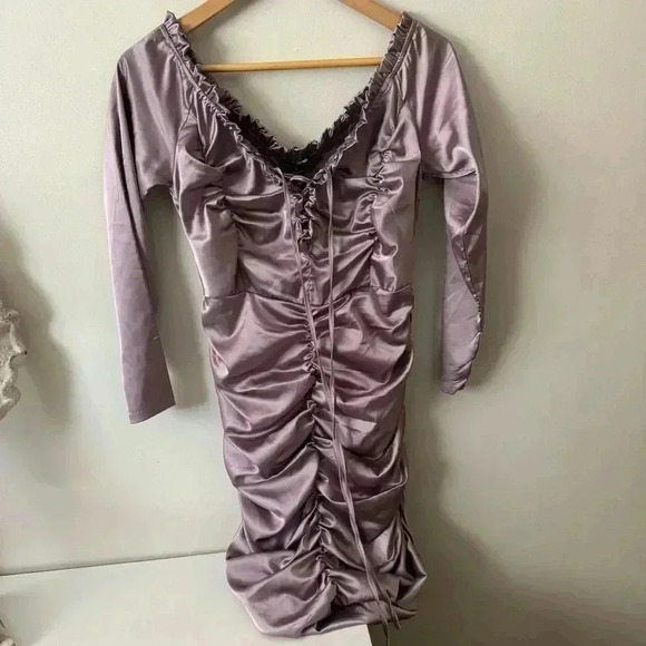 NWT FASHION NOVA MAUVE MAKE A  FIRST IMPRESSION DRESS OFF THE SHOULDER SATIN L - Picture 3 of 7